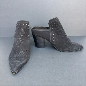 Gibson Latimer Black Leather Heeled Mules with Stud Accents Size 8.5M